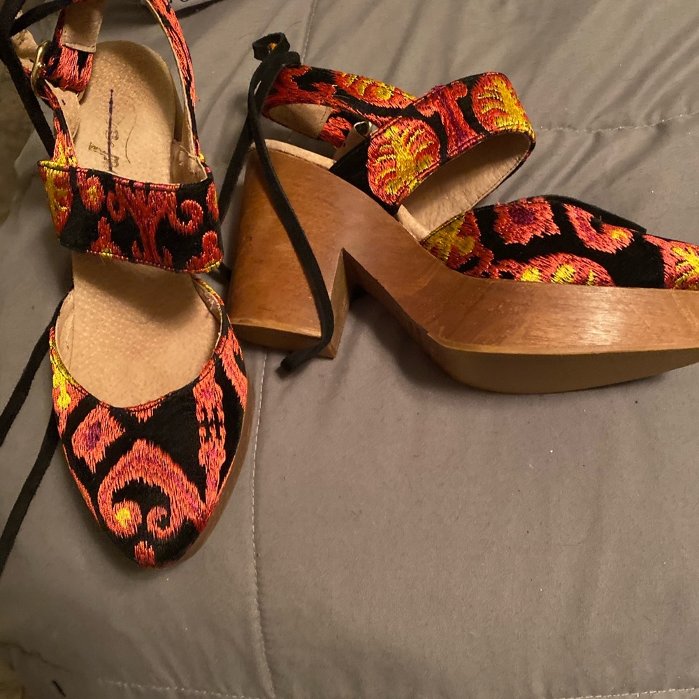 Free People Clogs
